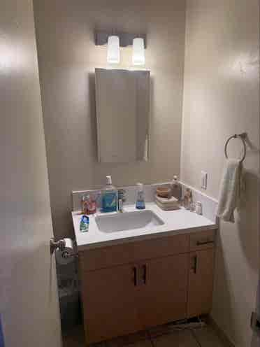 1 bedroom apartment for the summer!