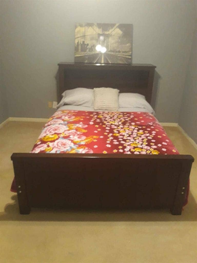Furnished room / safe neighborhood
