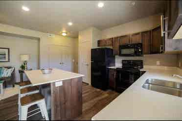 Available for immediate move in!