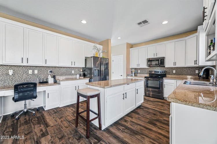 Budget Berth in Large House