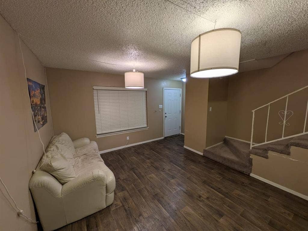 Spacious 2br Townhome