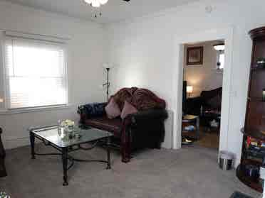 Cozy private room for rent