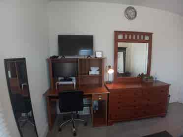 Cozy private room for rent