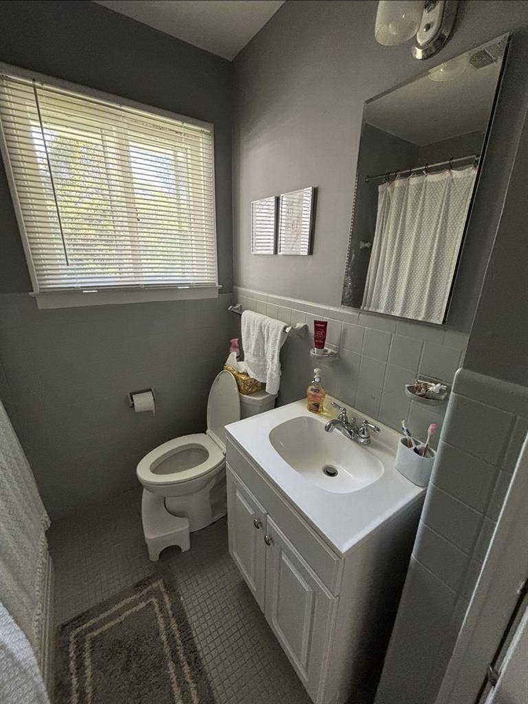 /month lease