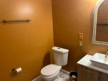 4 ROOM SUITE IN SNELLVILLE