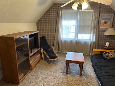 4 ROOM SUITE IN SNELLVILLE