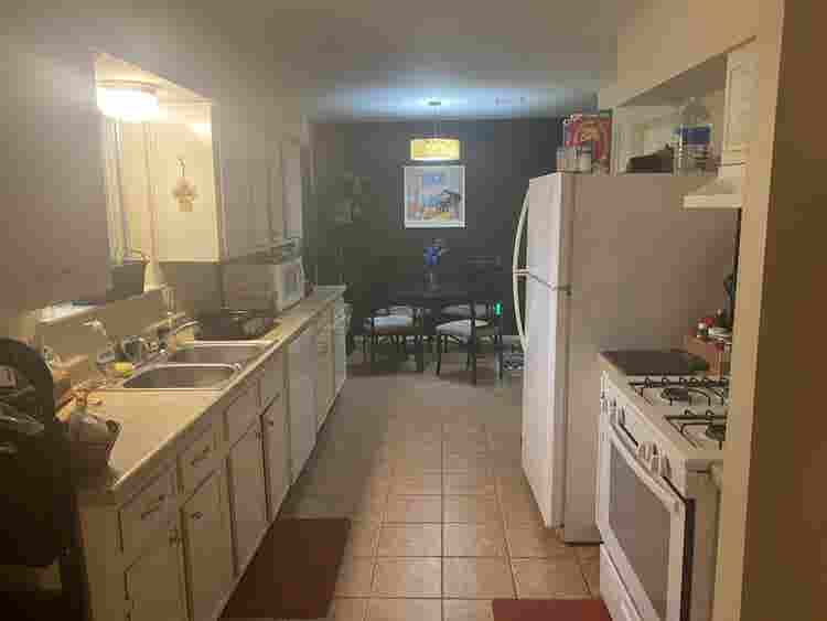 Bedroom Available in Deer Park