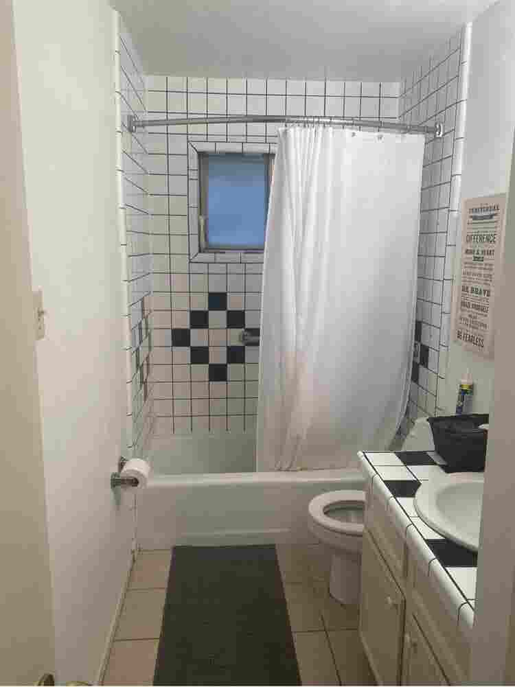 Bedroom Available in Deer Park
