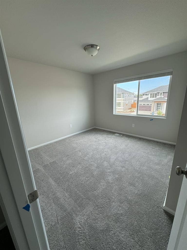 Brand spanking new house and room!