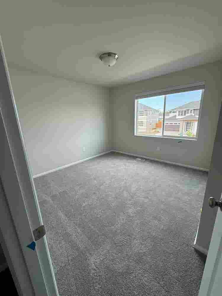 Brand spanking new house and room!