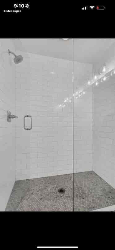 Looking for a roommate!