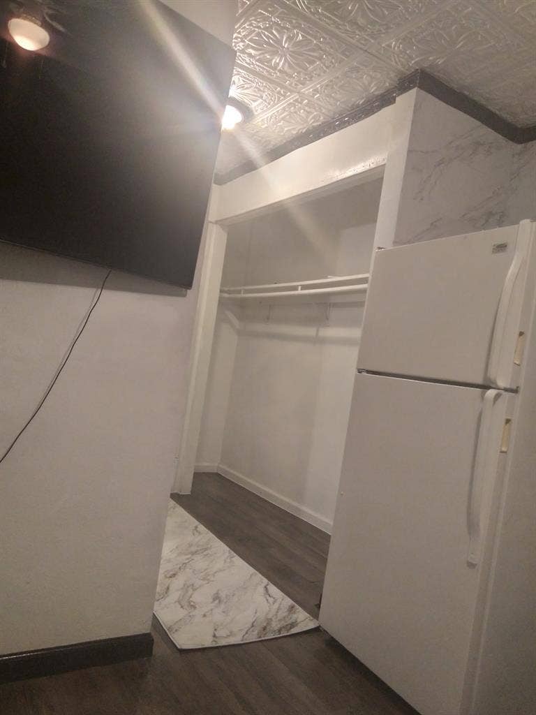 Move in ready furnished master room