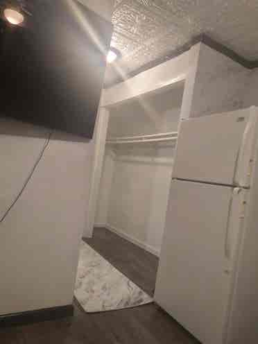 Move in ready furnished master room