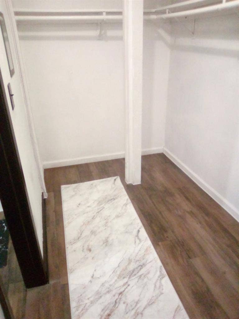 Move in ready furnished master room