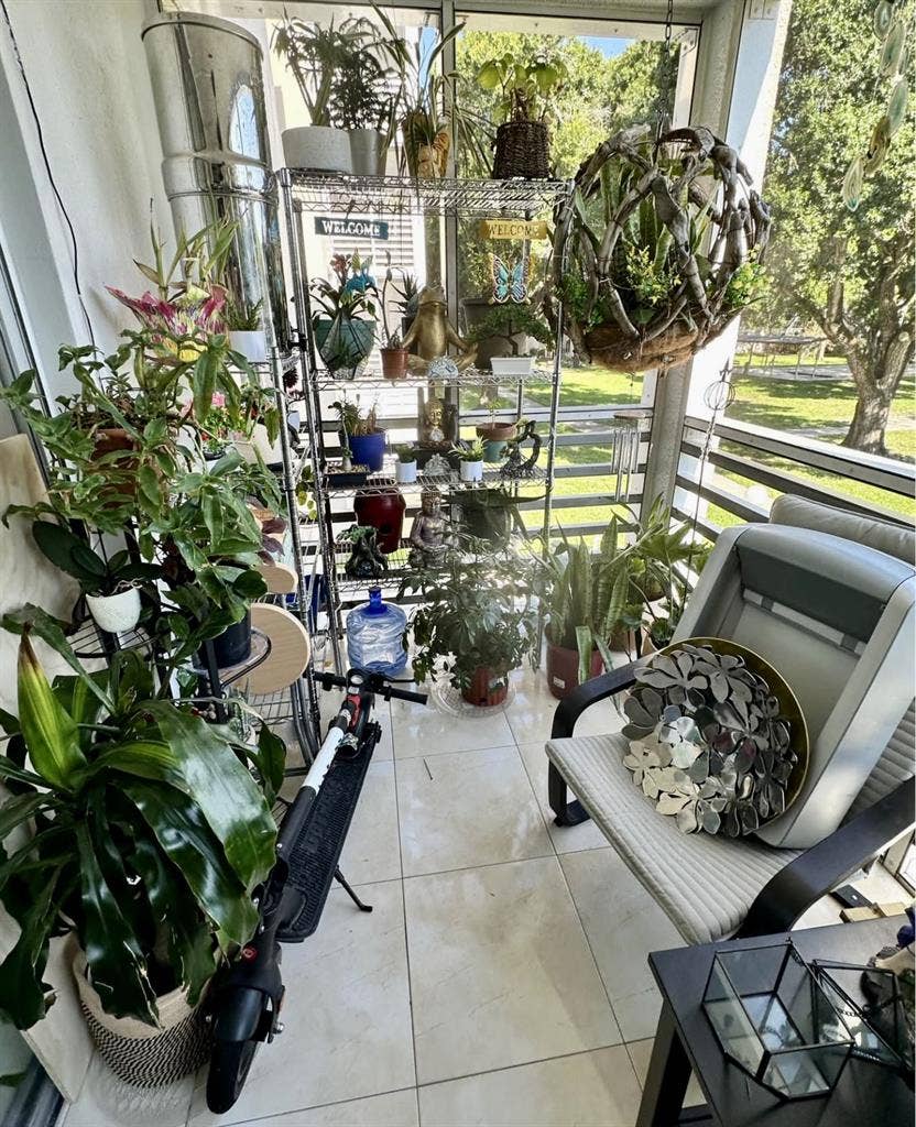 Zen Furnished Bedroom/Private Bath