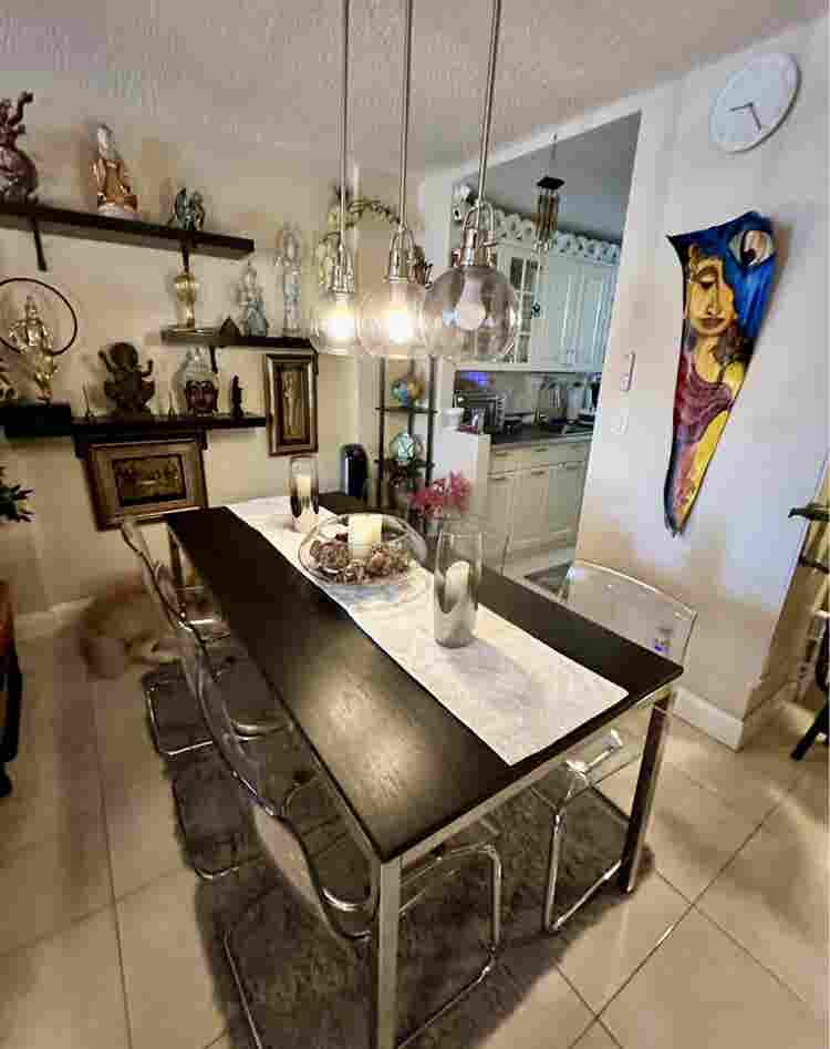 Zen Furnished Bedroom/Private Bath