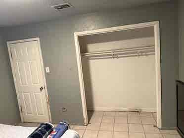 Looking for a cool Roomate