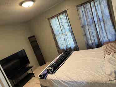Looking for a cool Roomate