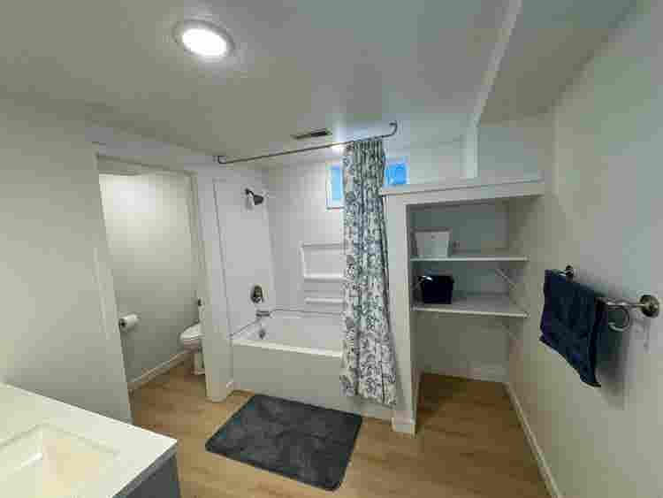 Private Rooms in 6BDS House