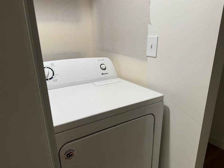 Private Rooms in 6BDS House