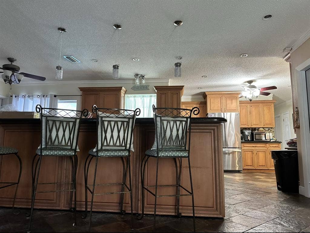 Room for rent in
 East Boca Raton