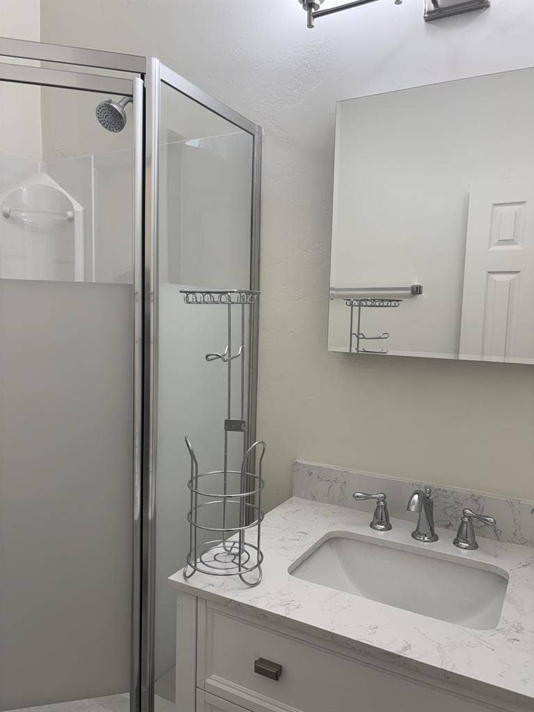 Room for rent with private bathroom