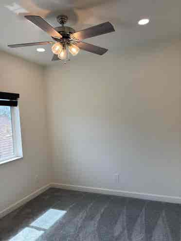 Room for rent with private bathroom
