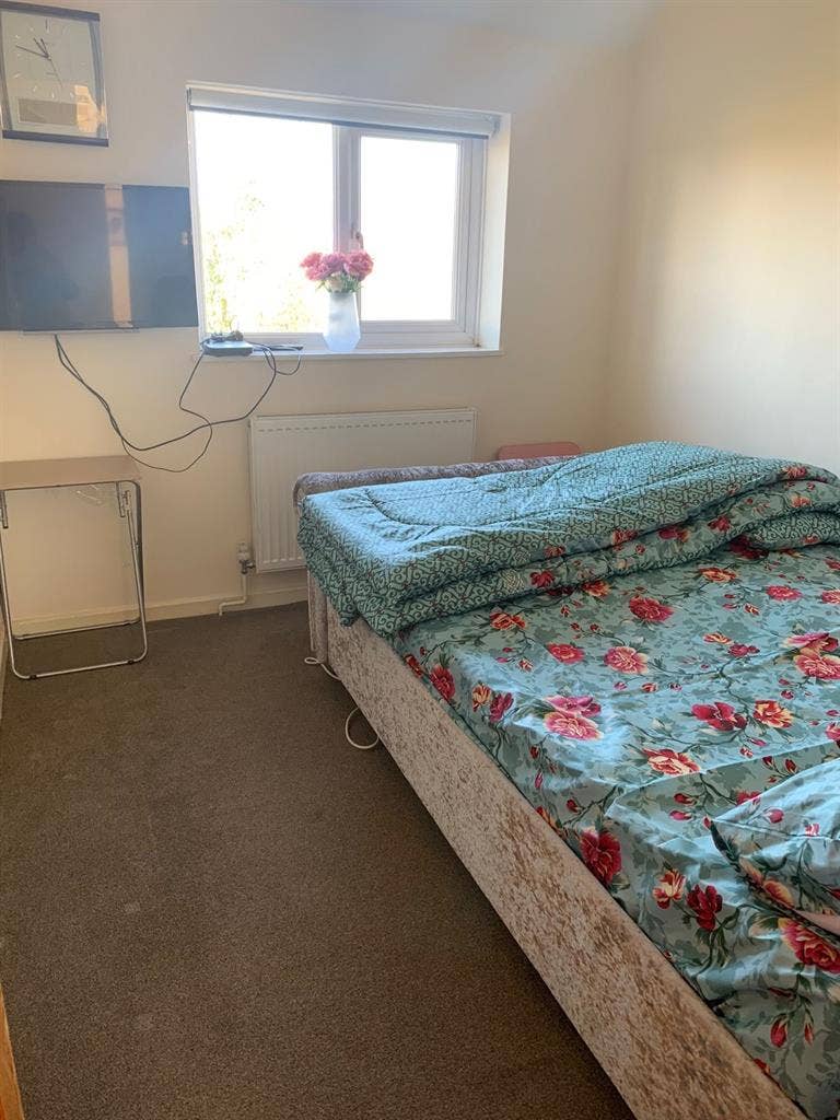 Room available for female tenant