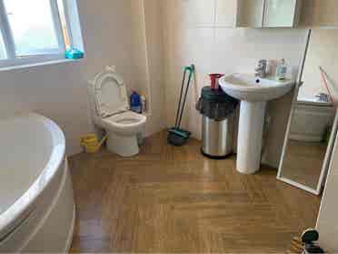 Room available for female tenant