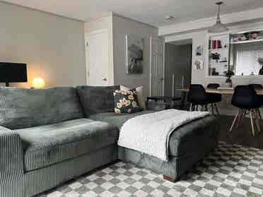 Female roommate wanted
