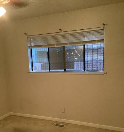 Large room for rent