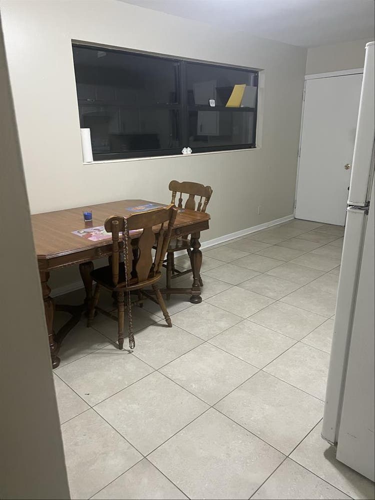One bedroom in house /big yard