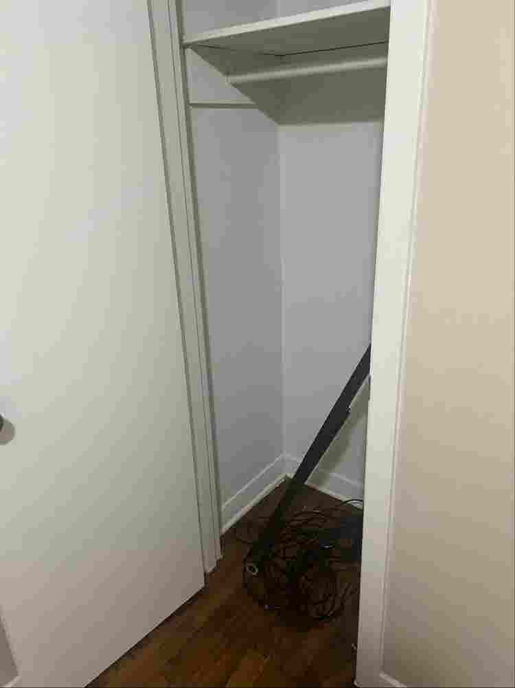 One bedroom in house /big yard