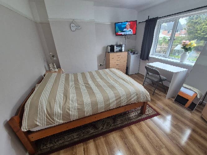 Room to rent in a shared home