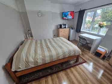 Room to rent in a shared home