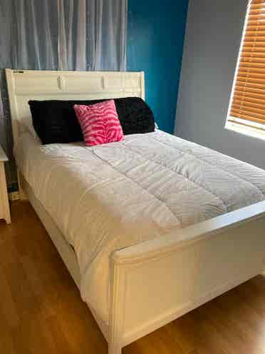 Room for Rent in West Pembroke Pi