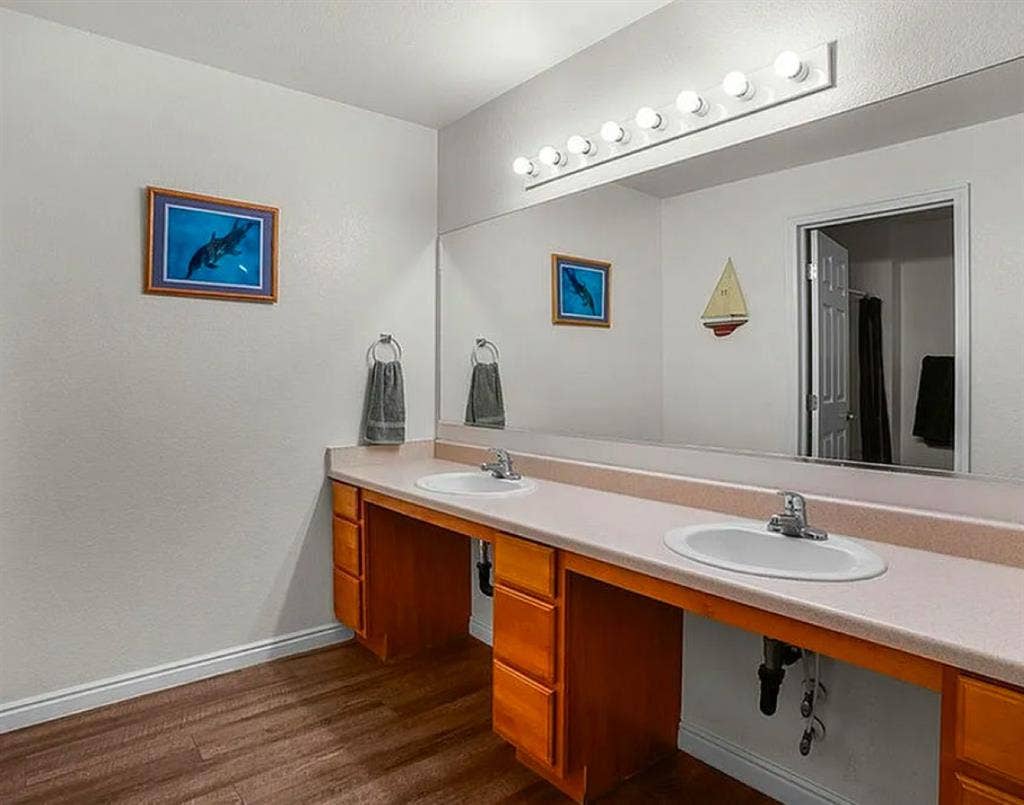 Selling lease for May!