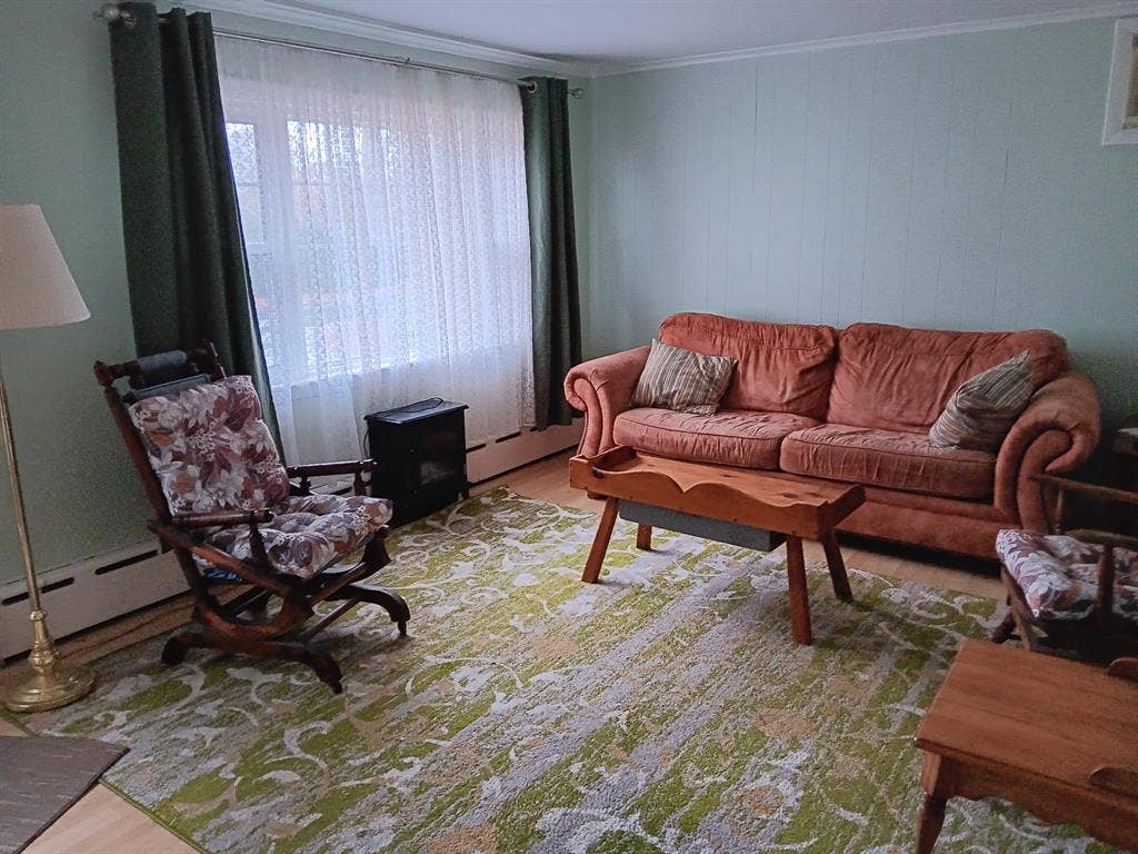 Looking for a roomate