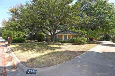 Room in Denton $ All bills paid