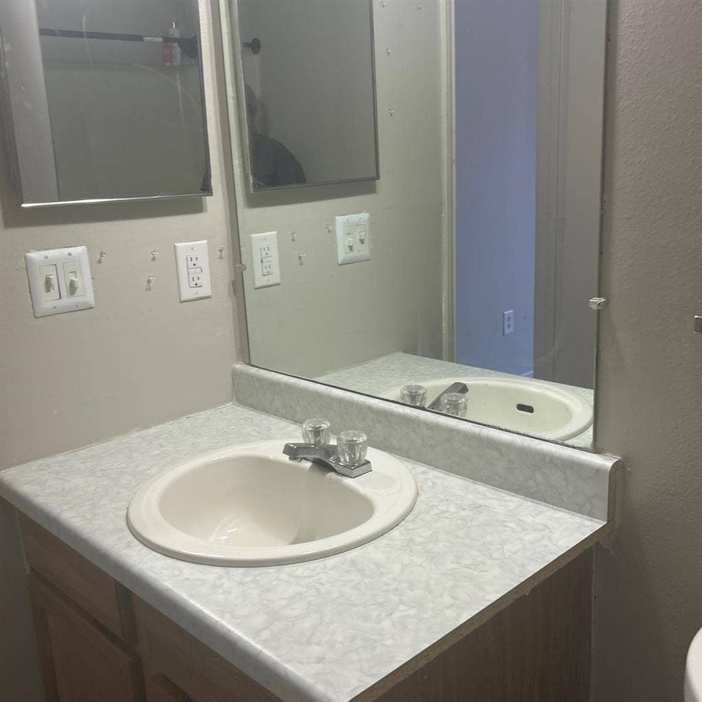 Looking for a Roommate