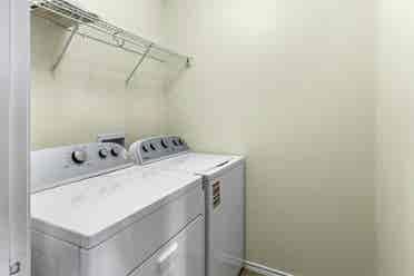 Spacious, modern room for rent