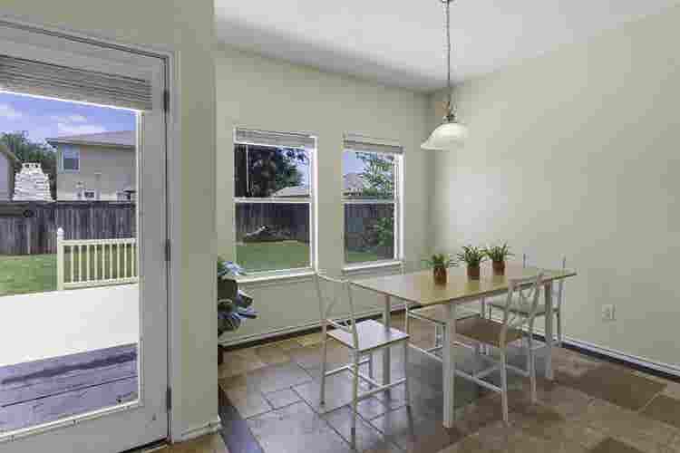 Spacious, modern room for rent