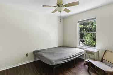 Spacious, modern room for rent