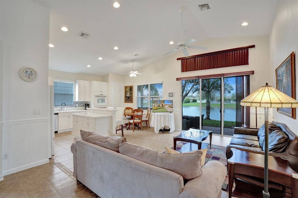 Waterfront; utilities included!