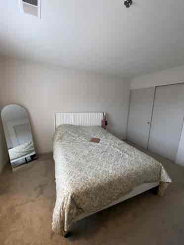 1 bedroom and private bathroom