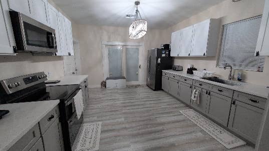 Room For Rent With Shared Bathroom