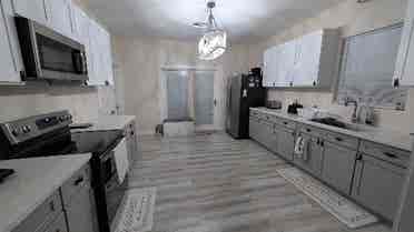 Room For Rent With Shared Bathroom