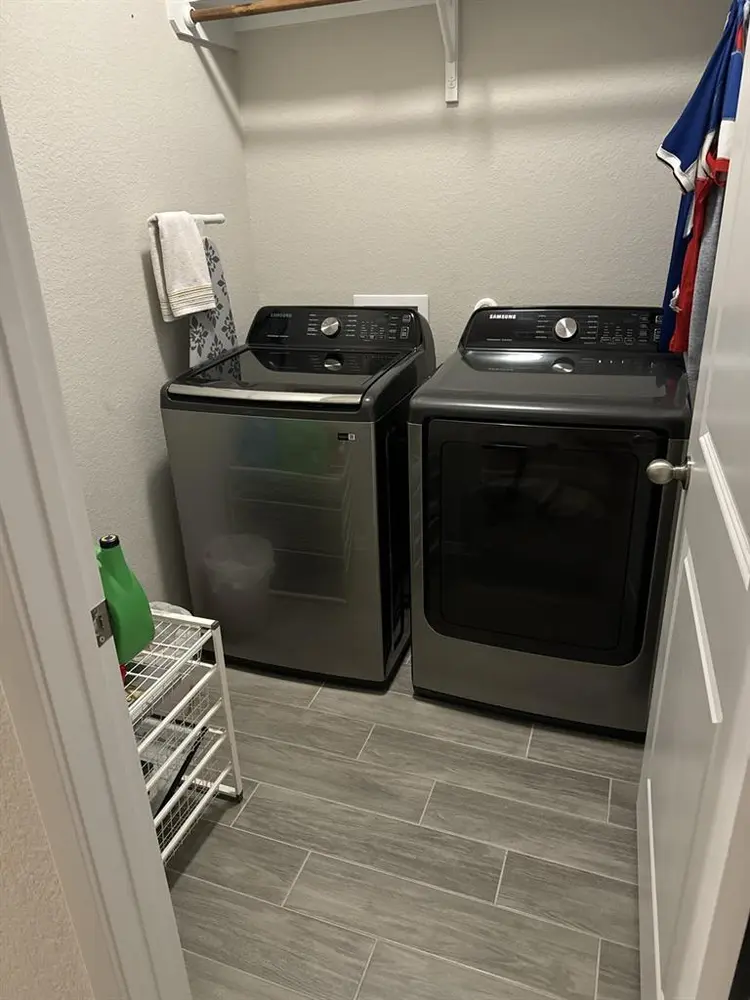Leander TX room for rent