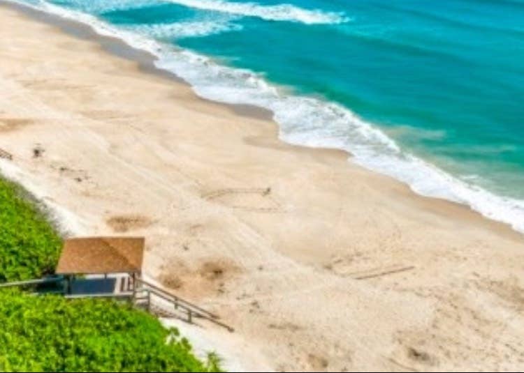 Gorgeous home private beach access