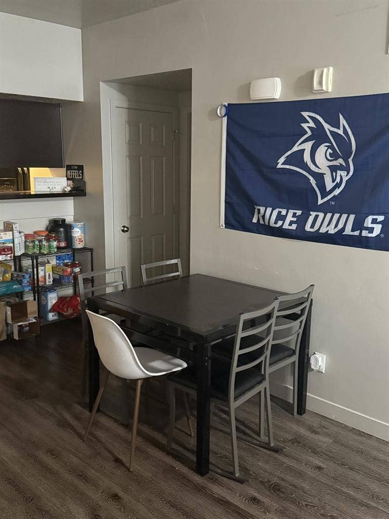 Apartment for rent for the summer!